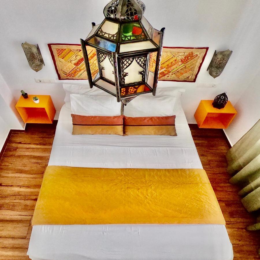 Apartamentos Puerta Real Sevilla Kültér fotó